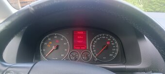 VW Touran 2.0FSI, 103kW, 4/2005 - 8