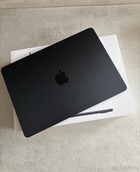 Apple MacBook Air 13" M2 8× CPU 8× GPU, 16GB/256GB - 8