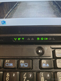 Lenovo ThinkPad X201, i5-520M. 8GB ram, 320 HDD - 8