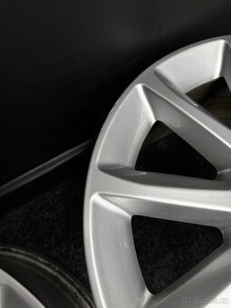 Sada alu Audi 5x112 16” 8K0601025BD - 8