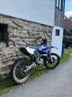 Yamaha YZ 125 - 8