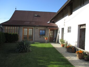 Prodej rodinného domu Vinaře - 8