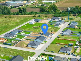 Prodej rodinného domu 3+kk, 81m2 - Hevlín, ev.č. 100030 - 8