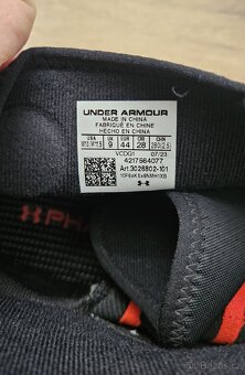 Under Armour UA...Unisexové boty
N - 8