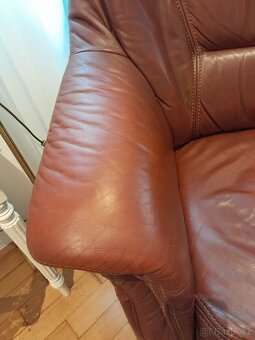 Nabízíme koženou rohovou sedací soupravu. - 8