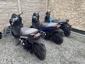 SEAT MÓ 50 nový nejetý - 8