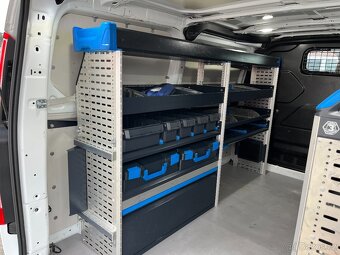 Transit Custom 2,0TDCi 96KW L1, regály SORTIMO,svěrák,navi.. - 8