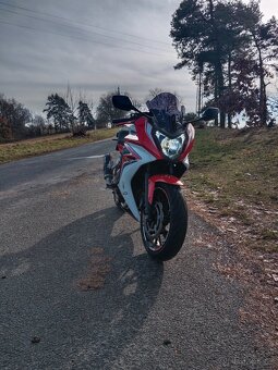 Honda CBR 650f - 8
