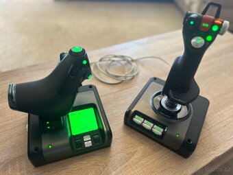 Saitek X52 Pro Flight Control System - 8