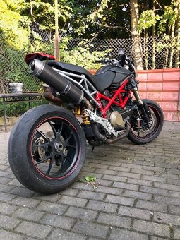 Ducati Hypermotard 1100S - 8