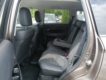 Mitsubishi Outlander 2.4 PHEV,4WD,LED,Kamera,Tažné - 8