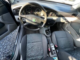 Škoda Octavia 1.6 16V - 8