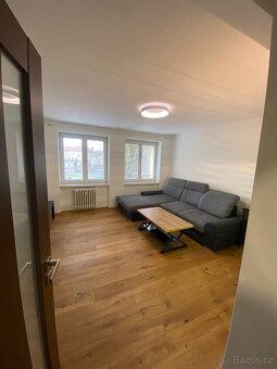 Pronájem moderního bytu 2+1 o výměře 57 m2 - 8