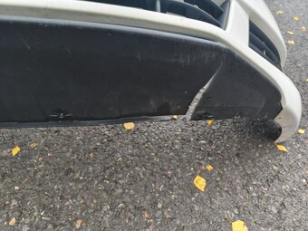 Skoda Fabia 2 facelift - přední nárazník - 8