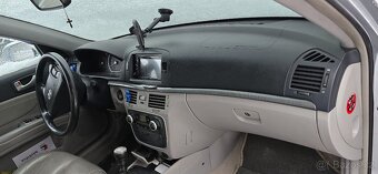 Hyundai Sonata - 8