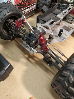 Rc auto off-road, reely 1:10 - 8