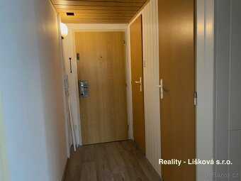 Prodej nově revitalizovaného bytu 1+kk v ul. Žežická v Ústí - 8