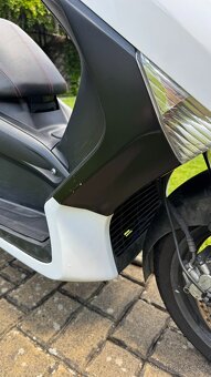 Yamaha XMAX 125 - 8