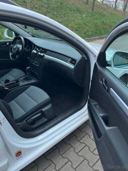 Škoda Superb Combi 2.0 TDI Ambition - 8
