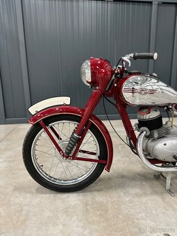 Jawa 250 pérák - 8