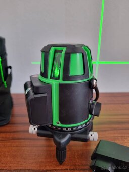 Prodám nový křížový laser HILDA se zeleným paprskem - 8