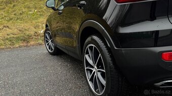 VOLVO XC40, 2.0 D4 (nafta) 4X4 model 2020 - 8