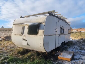 Velký autobus přestavbě na rekreační objekt - 8