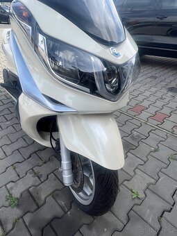Piaggio X10 500 Executive ABS - 8