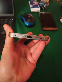 Samsung Galaxy s25 (použitý jako nový) - 8