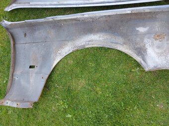 BMW e32 plechařina - 8