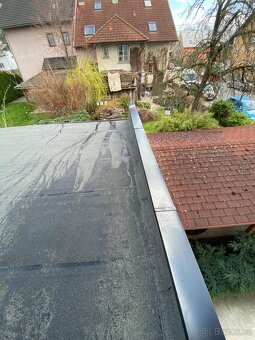 Poctivá práce na střechu od mladých řemeslníků - 8