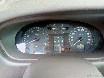 Renault Scénic 1.6, 2001 – pojízdný, garážovaný NOVÁ STK - 8