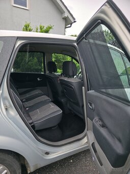 Renault Megane Scenic 1.6 r.2004 - 8