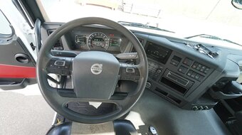 Volvo FMX 460 8x4 Tridem - valník s hydraulickou rukou - 8