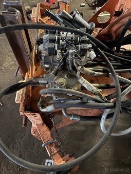 Hydraulický rozvaděč elektronická kostka - 8