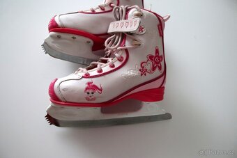 dívčí brusle na led - 8