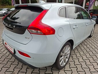 VOLVO V40 2.0D3 110kW AUT -1.MAJITEL - 8