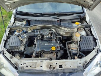 Opel Corsa c - 8