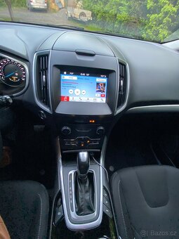 Ford S-Max - 8