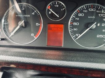 Peugeot 407sw - 8