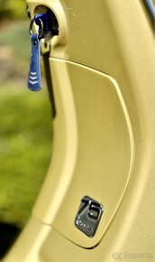 Prodam raritni Vespa 75th anniversary edition - 8