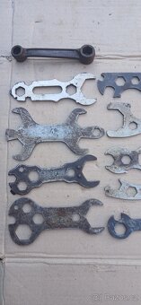 Nářadí, Klíče, historické kola - 8