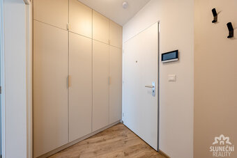 Pronájem bytu 1+kk s lodžií a parkovacím stáním, 28 m², Star - 8