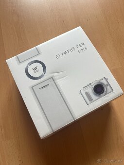 Olympus PEN E-PL8+ m zuiko premium 45mm f1 8 + M ZUIKO ED 14 - 8