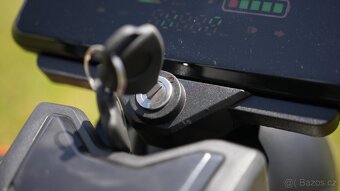 tříkolový pracovní elektrický vozík SELVO WORK 10 - 8