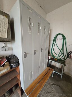 Prodáme dílenské skříňky s posezením - 8