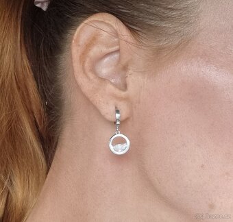 Nové dámské i dívčí stříbrné náušnice 925 kroužky 1 cm sklo - 8