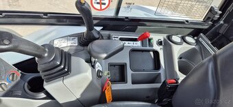 Bobcat E35 - 8