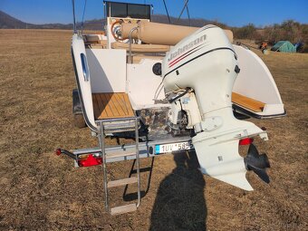 Lod Knort 6.2m, bimini, sprcha, ležení, motor V4 90hp, vlek - 8