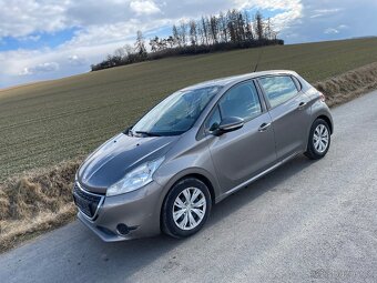 Peugeot 208 1.2i - 8